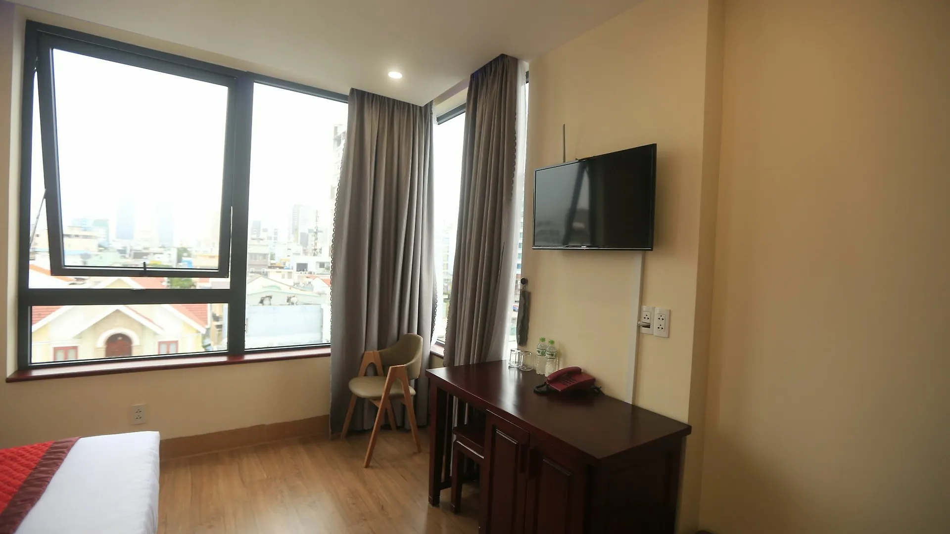 **  Stars Hotel Da Nang Vietnam